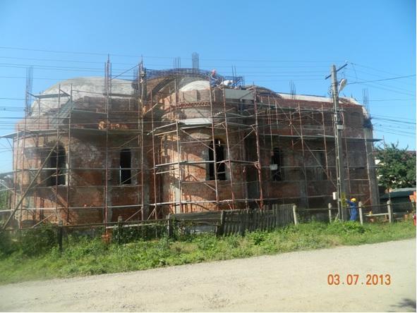 Biserica în construcție